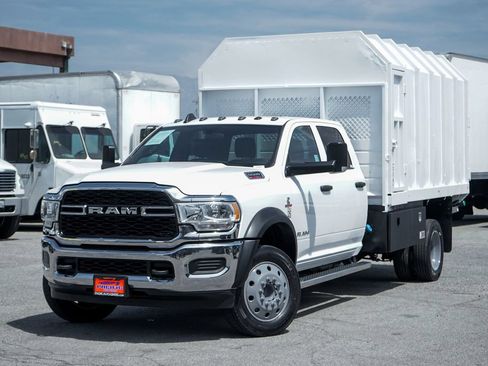 Used 2022 RAM 5500 Tradesman w/ Chrome Appearance Group AWD/4WD image 4