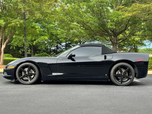 Used 2007 Chevrolet Corvette Convertible w/ Preferred Equipment Group RWD image 3