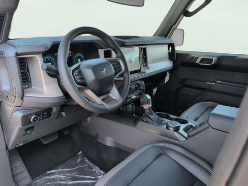 New 2026 Ford Bronco Outer Banks AWD/4WD image 9