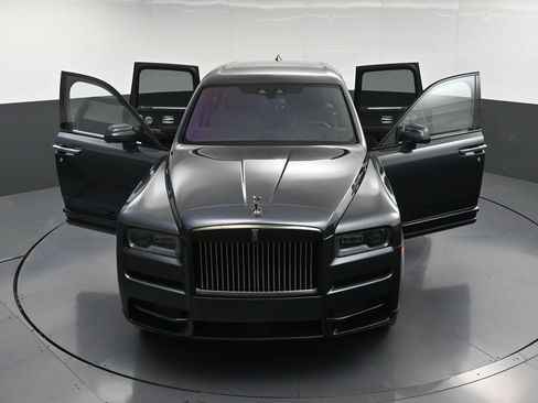 Certified 2024 Rolls-Royce Cullinan Black Badge AWD/4WD image 39