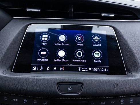 Used 2021 Cadillac XT4 Premium Luxury AWD/4WD image 25
