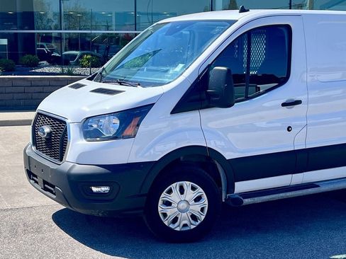 Certified 2025 Ford Transit 250 Low Roof w/ Exterior Upgrade Package RWD image 2