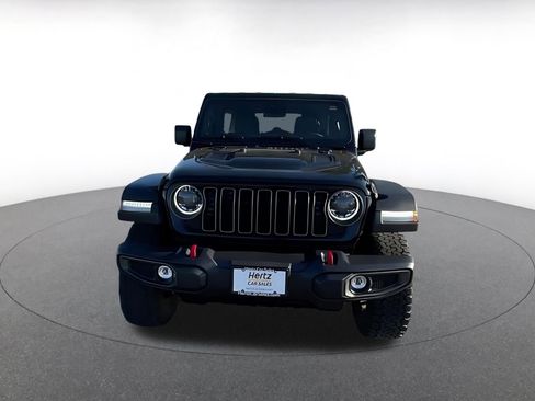 Used 2025 Jeep Wrangler Rubicon image 16