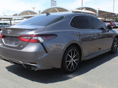 Used 2023 Toyota Camry SE w/ Audio Upgrade Package image 3