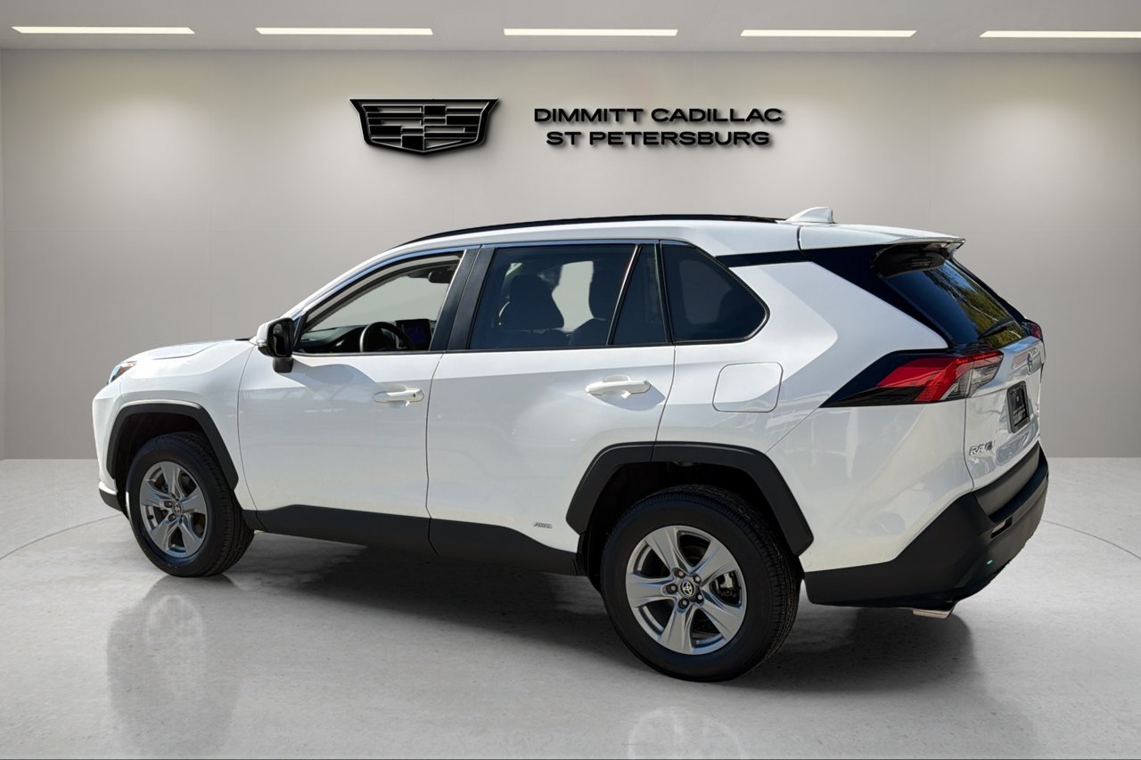 Used 2025 Toyota RAV4 XLE AWD/4WD image 3