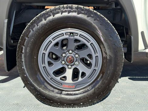 Used 2025 Nissan Frontier PRO-4X w/ Pro Convenience Package image 23