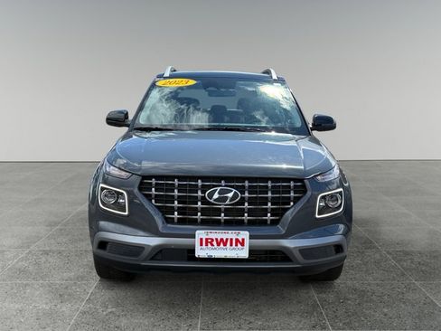 Certified 2023 Hyundai Venue Limited w/ Cargo Package FWD image 8