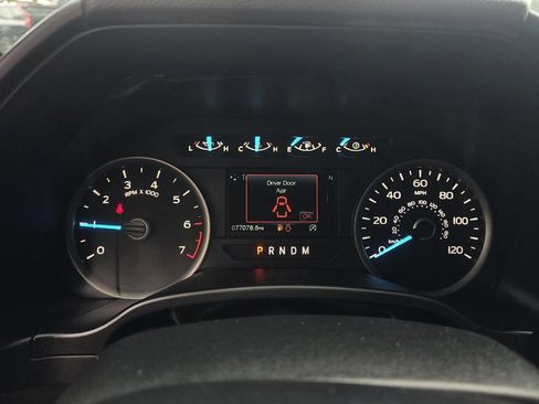 Used 2018 Ford F150 XLT w/ Equipment Group 302A Luxury AWD/4WD image 14