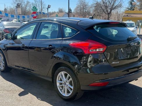 Used 2017 Ford Focus SE FWD image 3