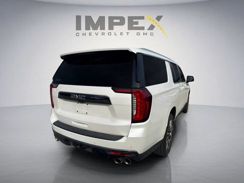 Used 2023 GMC Yukon XL Denali Ultimate AWD/4WD image 5