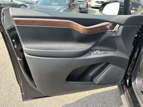 Used 2020 Tesla Model X Long Range AWD/4WD image 13