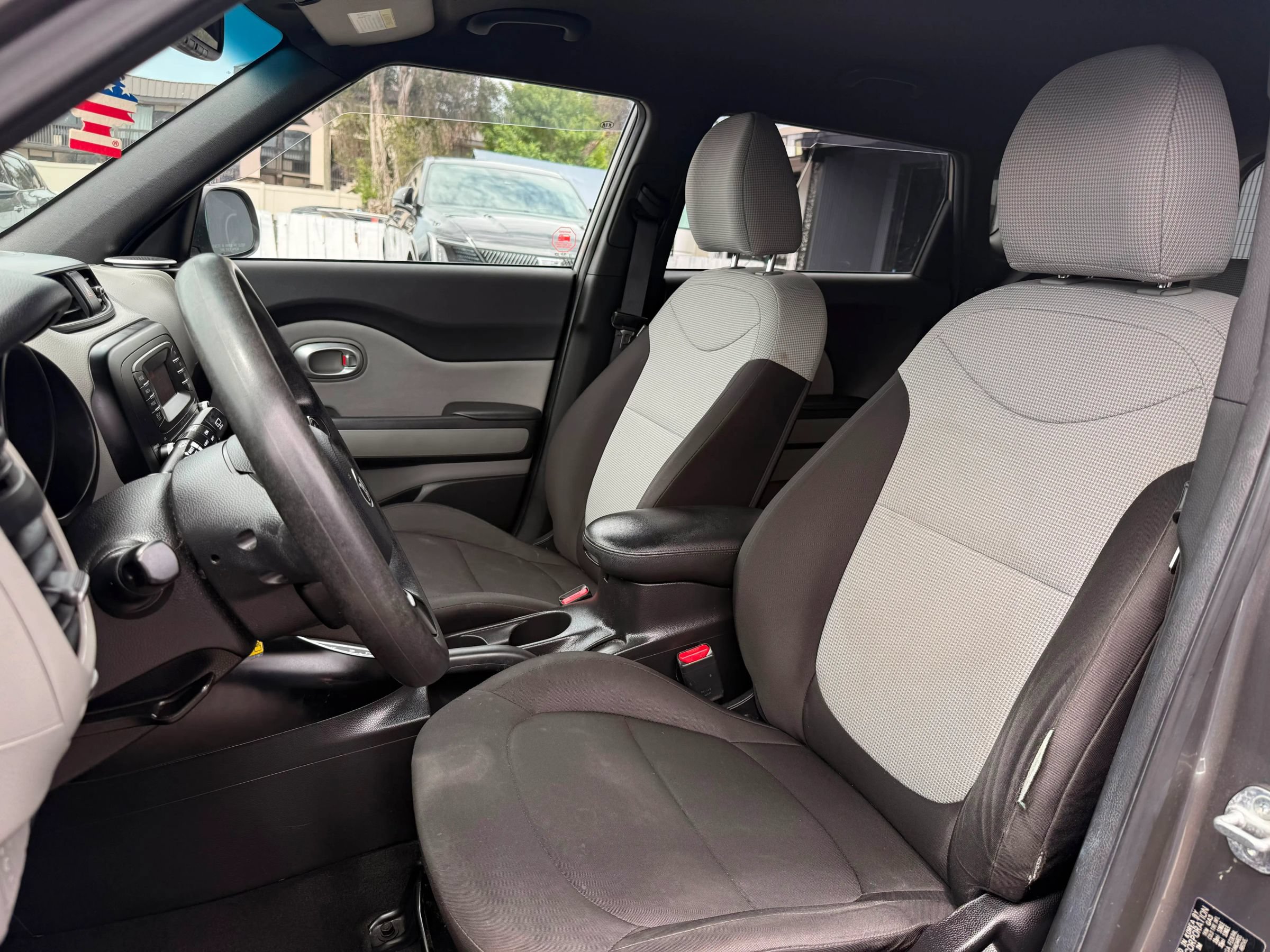 Used 2015 Kia Soul FWD image 15