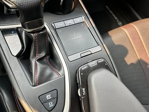 Used 2020 Lexus UX 250h F Sport w/ F Sport Premium Package AWD/4WD image 34