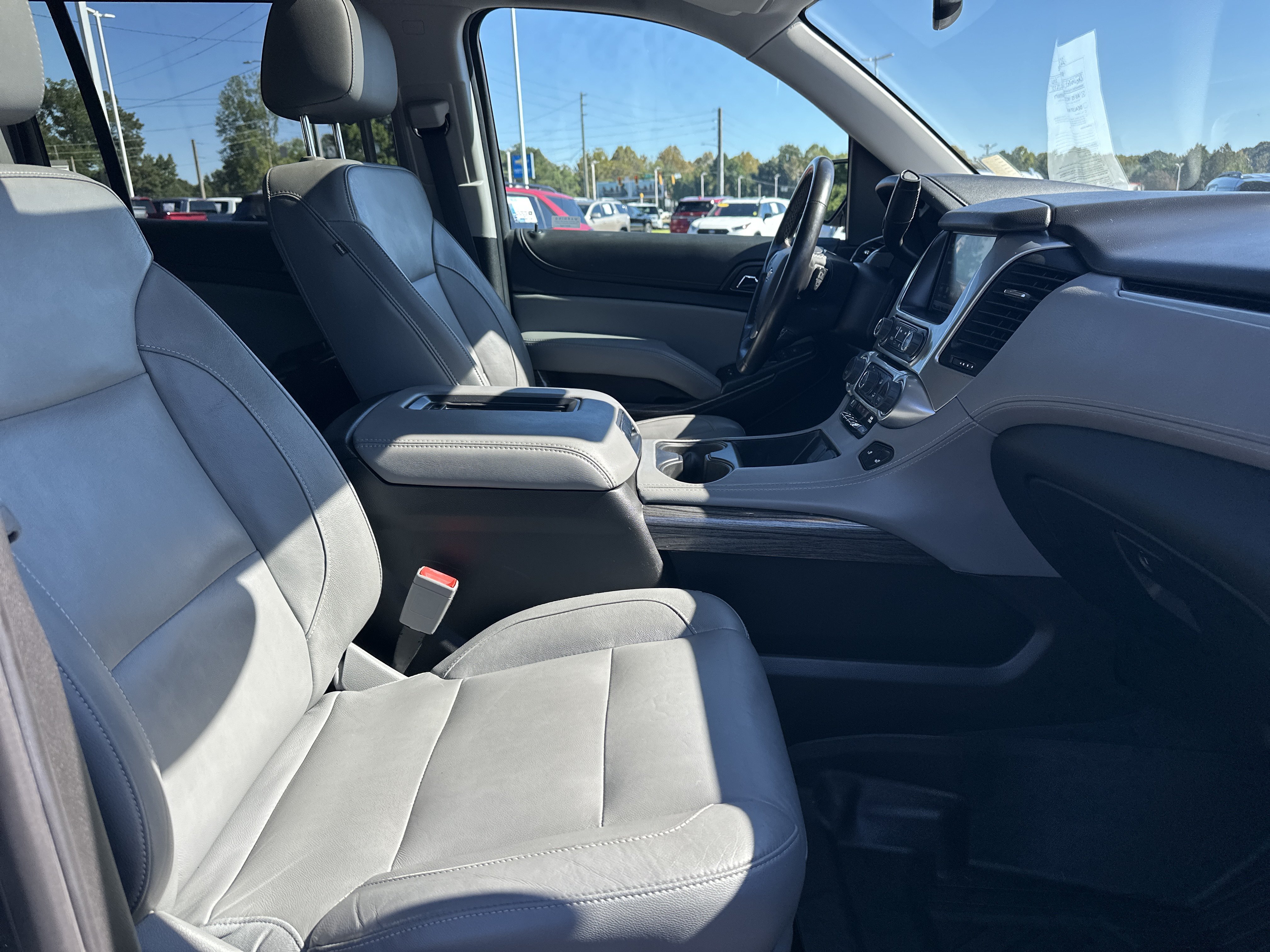 Used 2020 Chevrolet Suburban LT AWD/4WD image 13