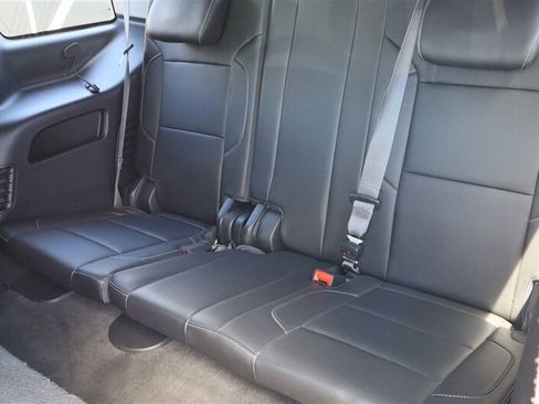 Used 2015 GMC Yukon SLT w/ Open Road Package AWD/4WD image 12