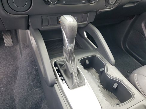 New 2025 Nissan Frontier SV image 24