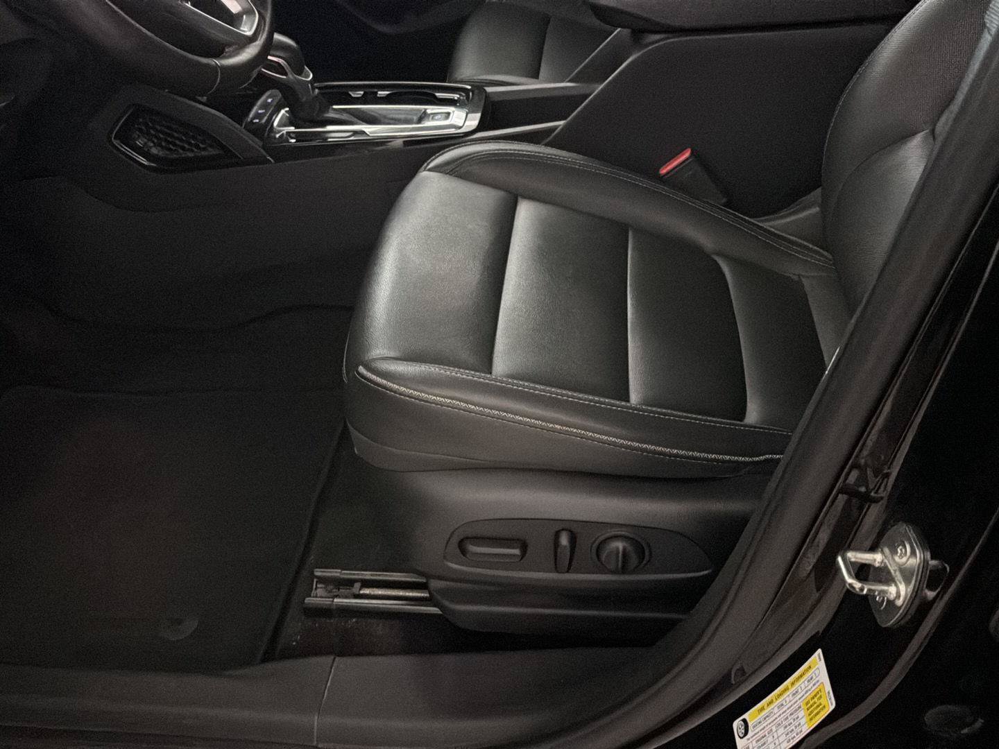 Certified 2021 Chevrolet TrailBlazer LT w/ Premium Seating Package FWD image 11