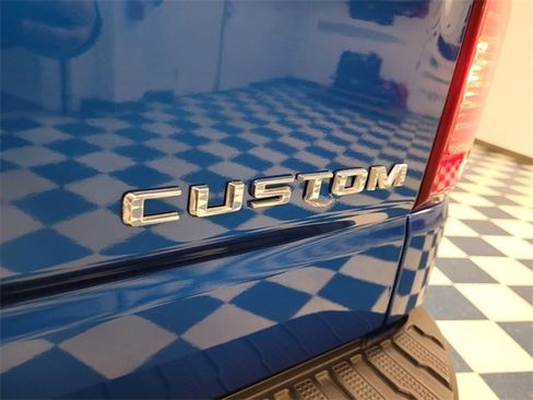 Used 2023 Chevrolet Silverado 1500 Custom image 7