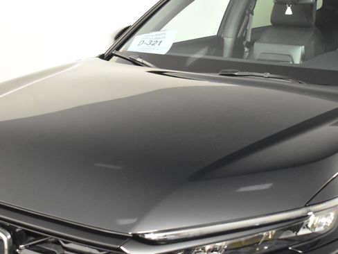 Used 2025 Honda CR-V Sport image 12