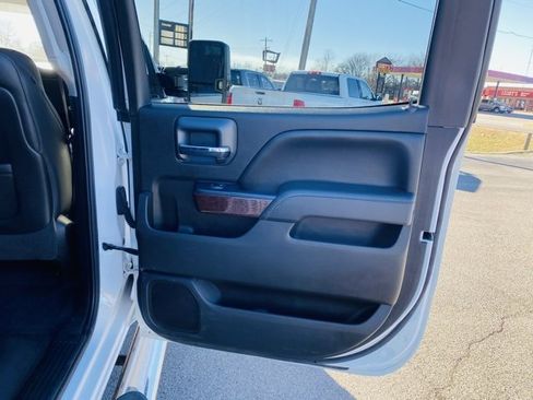 Used 2015 GMC Sierra 2500 SLE w/ SLE Preferred Package image 12