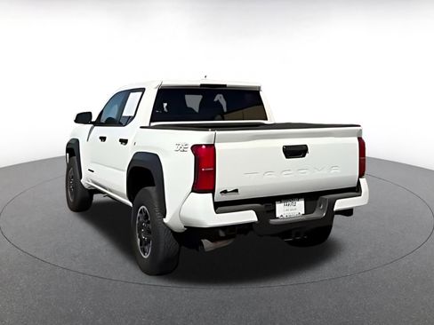 Used 2025 Toyota Tacoma TRD Off-Road AWD/4WD image 16