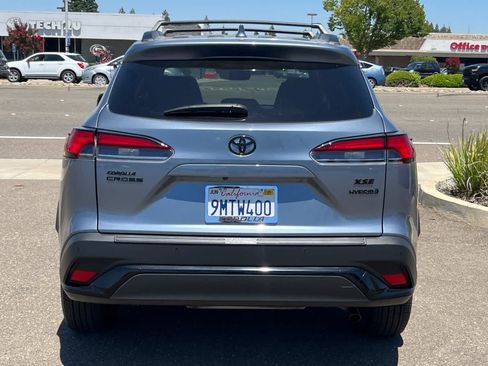 Used 2024 Toyota Corolla Cross AWD Hybrid w/ Convenience Package image 5