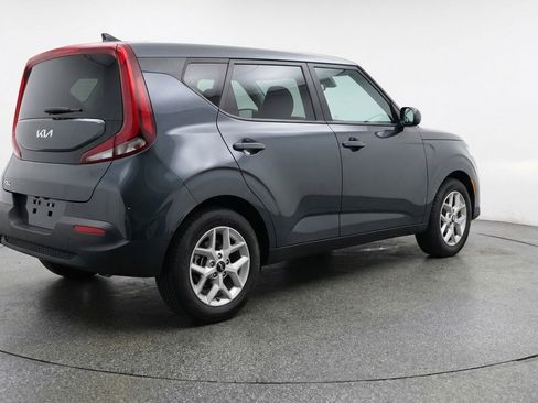 Used 2025 Kia Soul LX w/ LX Technology Package FWD image 9