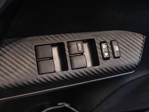 Used 2015 Toyota RAV4 LE AWD/4WD image 21