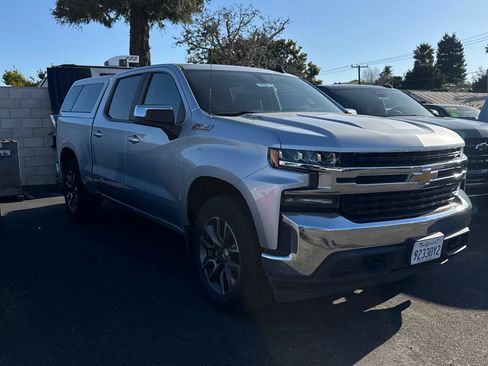 Used 2020 Chevrolet Silverado 1500 LT w/ All-Star Edition image 2