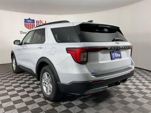 New 2026 Ford Explorer Active w/ Active Comfort Package RWD image 5