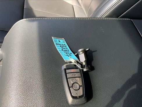 Used 2022 Ford Expedition XLT image 11