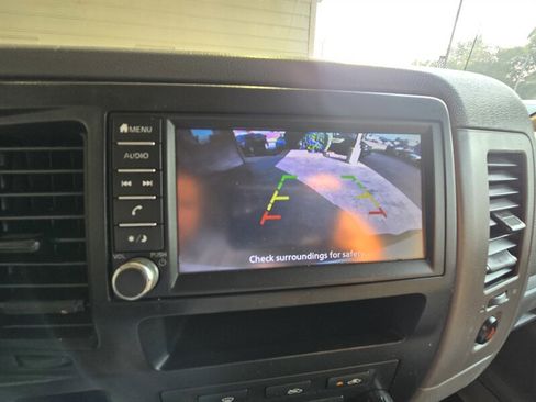 Used 2019 Nissan NV 2500 SV image 17