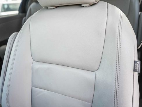 Used 2017 Toyota Sienna XLE w/ XLE Navigation Package FWD image 26