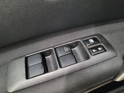 Used 2015 Nissan Rogue S w/ Convenience Package AWD/4WD image 27