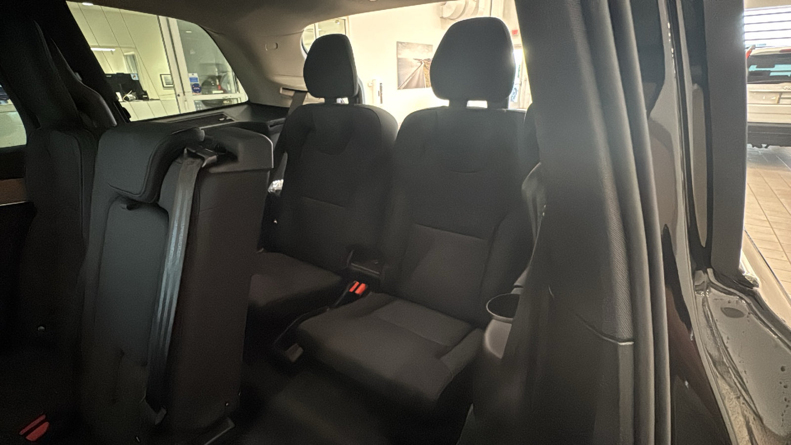 New 2026 Volvo XC90 T8 Plus w/ Protection Package Premier AWD/4WD image 29