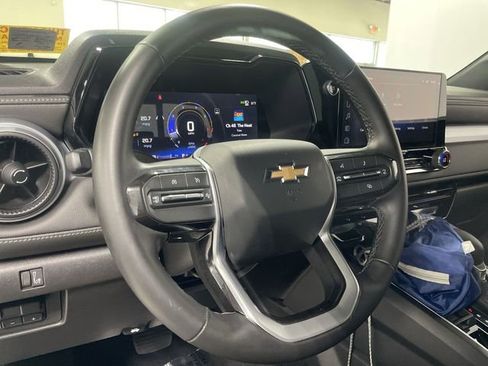 Used 2024 Chevrolet Colorado LT w/ LT Convenience Package RWD image 14