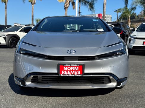 New 2027 Toyota Prius Plug-In Hybrid FWD image 5