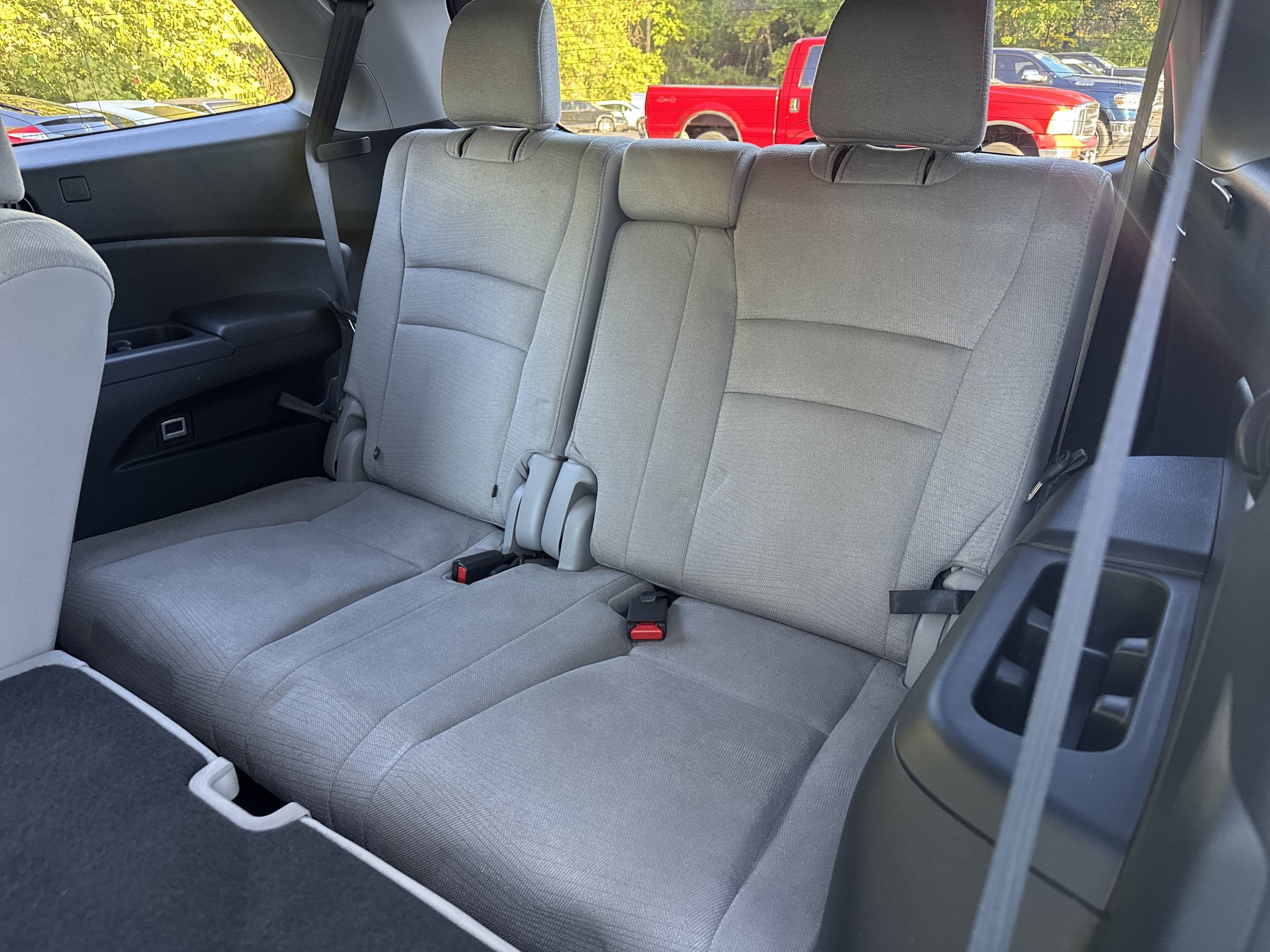 Used 2017 Honda Pilot LX image 11