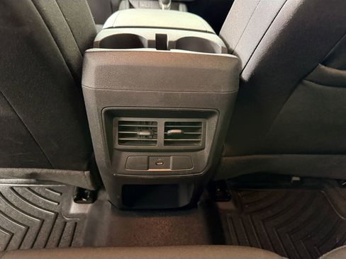 Used 2024 Chevrolet Colorado LT w/ LT Convenience Package image 30