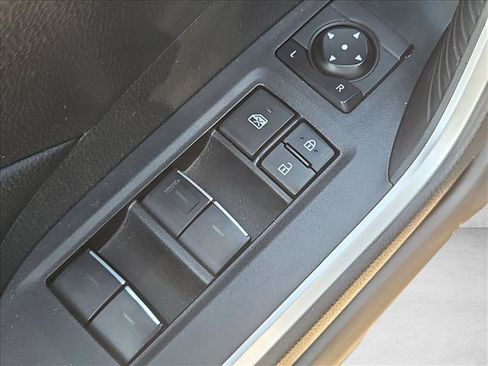 Used 2025 Toyota RAV4 XLE FWD image 11