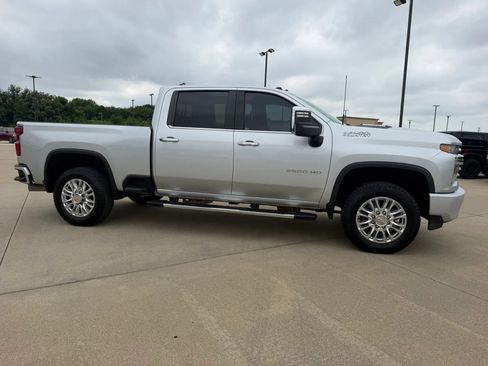 Used 2021 Chevrolet Silverado 2500 High Country w/ Z71 Off-Road Package AWD/4WD image 26