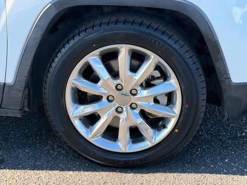 Used 2014 Jeep Cherokee Limited w/ Luxury Group image 9