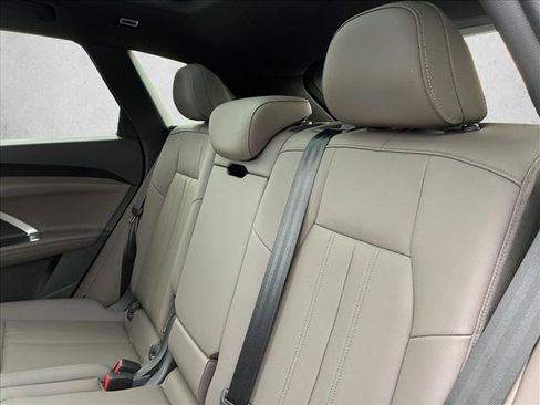 Certified 2025 Audi Q5 Premium w/ Convenience Package AWD/4WD image 14