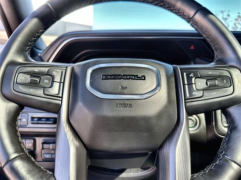 Used 2024 GMC Yukon Denali Ultimate image 33