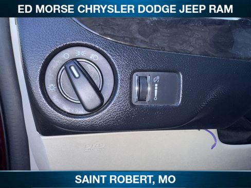 Used 2018 Dodge Grand Caravan SE w/ UConnect Hands-Free Group FWD image 17