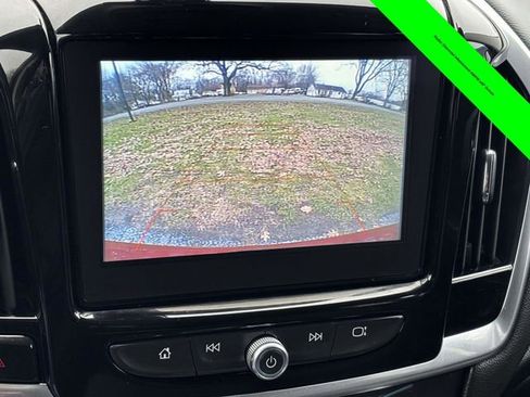 Used 2019 Chevrolet Traverse LT image 18