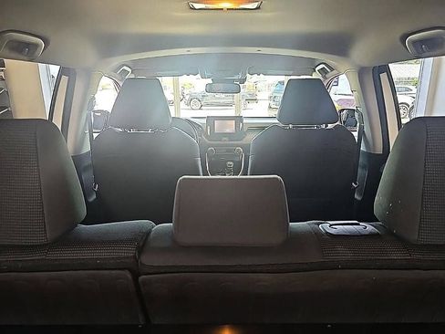 Used 2019 Toyota RAV4 LE AWD/4WD image 33