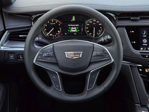 Used 2026 Cadillac XT5 Luxury w/ LPO, Floor Liner Package FWD image 14