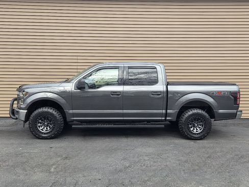 Used 2017 Ford F150 XLT image 3