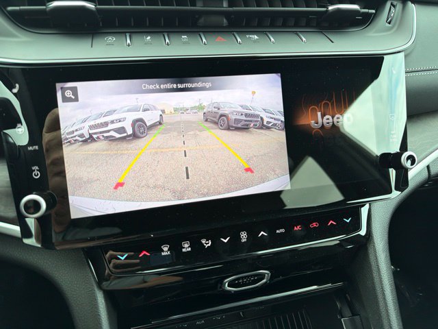 New 2026 Jeep Grand Cherokee Altitude AWD/4WD image 17